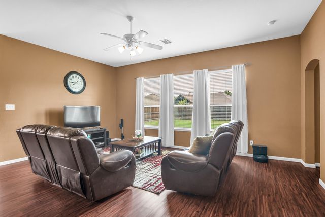 106 Aspenwood Trail, Forney, TX 75126