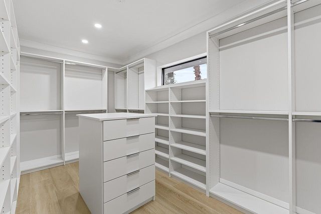 706 Flamevine Lane, Vero Beach, FL 32963