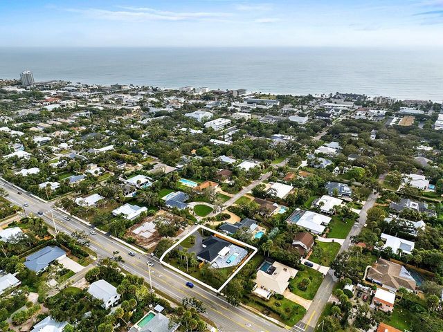 706 Flamevine Lane, Vero Beach, FL 32963