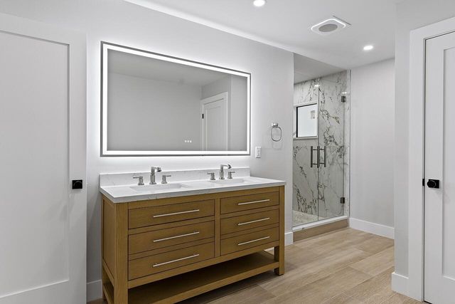 706 Flamevine Lane, Vero Beach, FL 32963