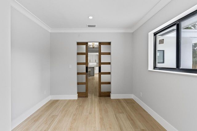 706 Flamevine Lane, Vero Beach, FL 32963