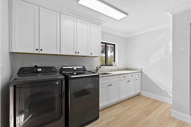 706 Flamevine Lane, Vero Beach, FL 32963