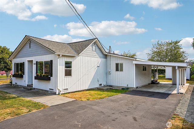 923 16th Street SW, Puyallup, WA 98371