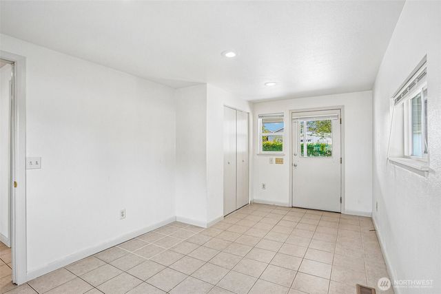 923 16th Street SW, Puyallup, WA 98371