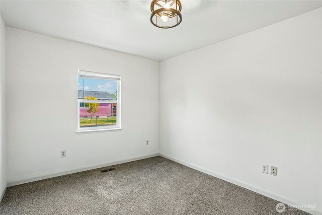 923 16th Street SW, Puyallup, WA 98371