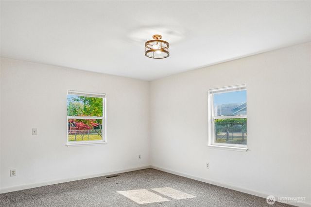 923 16th Street SW, Puyallup, WA 98371