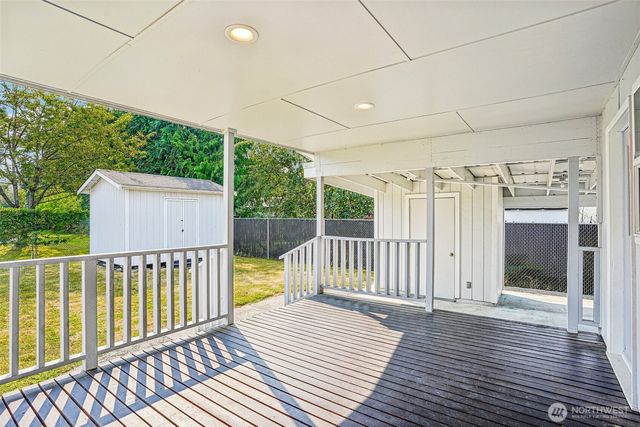 923 16th Street SW, Puyallup, WA 98371