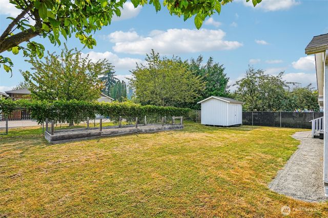 923 16th Street SW, Puyallup, WA 98371