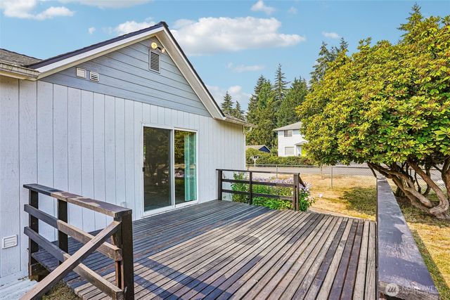 923 16th Street SW, Puyallup, WA 98371