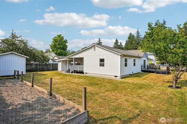 923 16th Street SW, Puyallup, WA 98371
