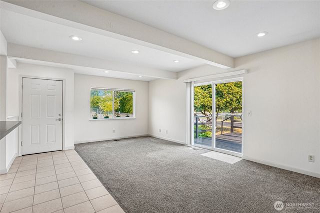 923 16th Street SW, Puyallup, WA 98371