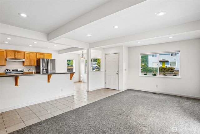 923 16th Street SW, Puyallup, WA 98371