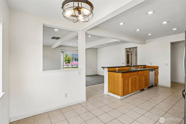 923 16th Street SW, Puyallup, WA 98371