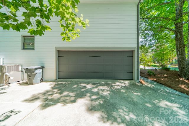 11043 Seven Coves Drive, Tega Cay, SC 29708