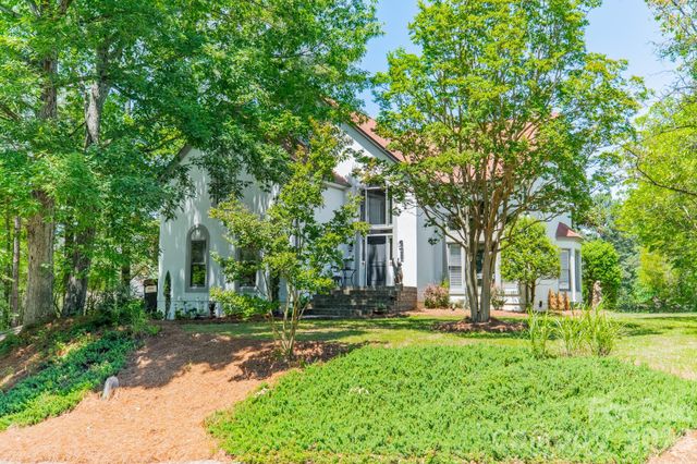 11043 Seven Coves Drive, Tega Cay, SC 29708