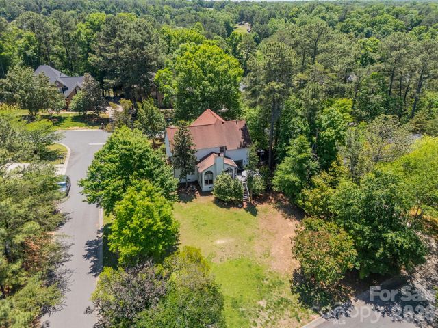 11043 Seven Coves Drive, Tega Cay, SC 29708
