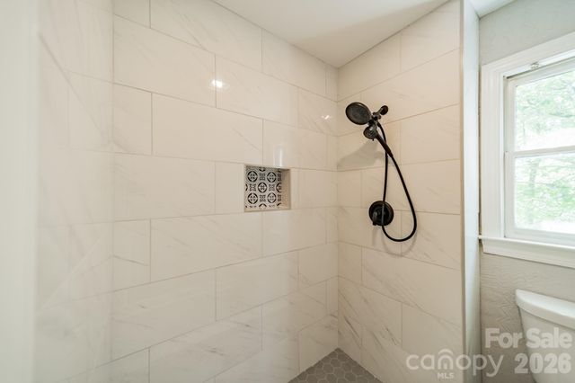 11043 Seven Coves Drive, Tega Cay, SC 29708