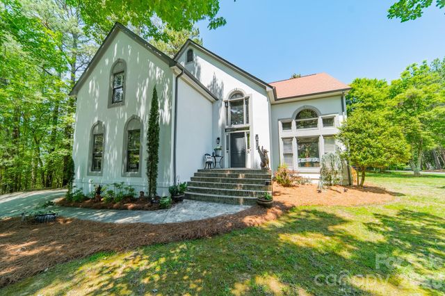 11043 Seven Coves Drive, Tega Cay, SC 29708