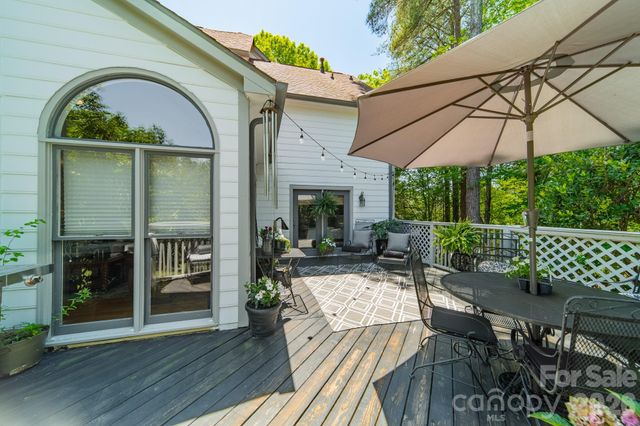 11043 Seven Coves Drive, Tega Cay, SC 29708
