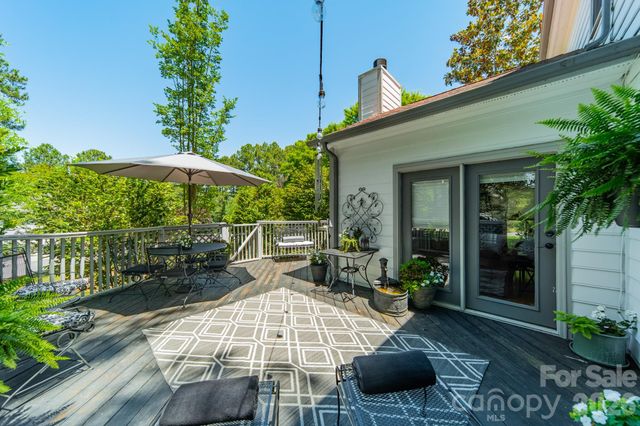 11043 Seven Coves Drive, Tega Cay, SC 29708