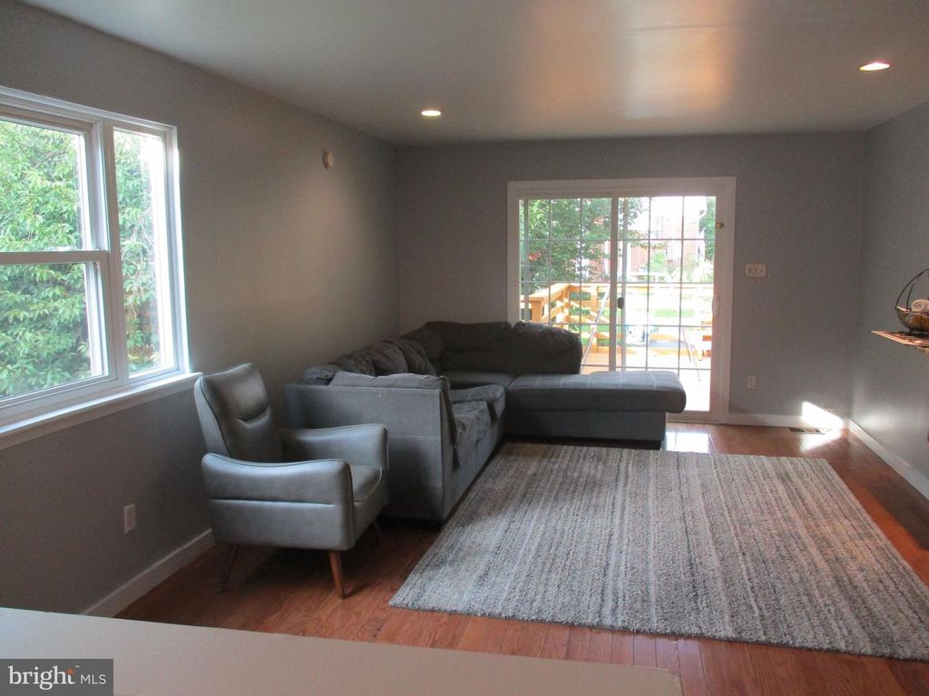 1537 STONEY LN #B, PHILADELPHIA, PA 19115 — photo 3