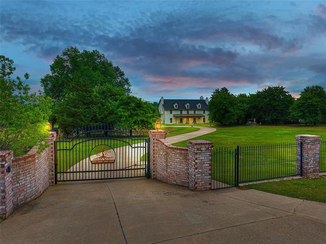13500 Three Oaks Drive, Jones, OK 73049