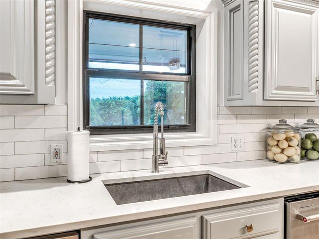 13500 Three Oaks Drive, Jones, OK 73049