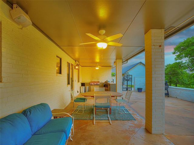 13500 Three Oaks Drive, Jones, OK 73049