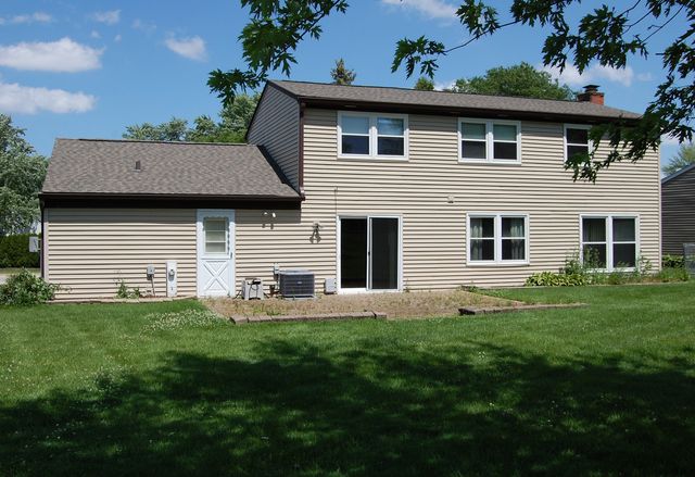 520 N Salem Drive, Schaumburg, IL 60194