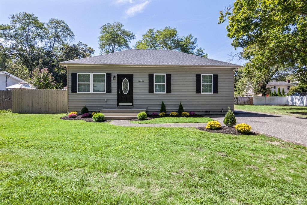 268 Beaver Drive, Mastic Beach, NY 11951