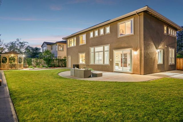 2696 SEQUOIA CREEK Drive, San Jose, CA 95121