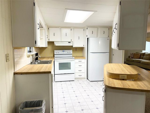 326 MARTIN DRIVE, Lakeland, FL 33809