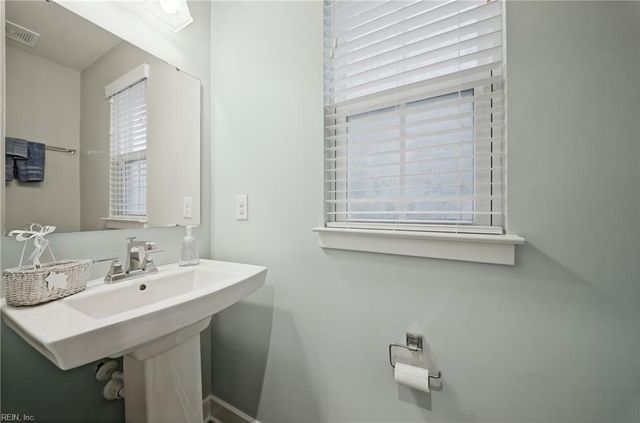 910 Adventure WAY, Chesapeake, VA 23323