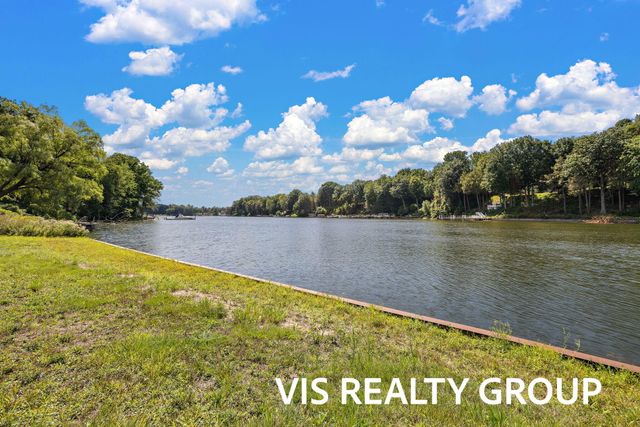 7265 S Walker Road, Fruitport Twp, MI 49456