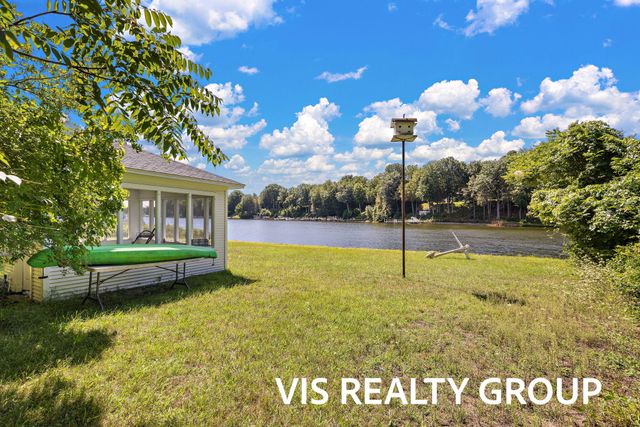 7265 S Walker Road, Fruitport Twp, MI 49456