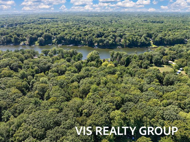 7265 S Walker Road, Fruitport Twp, MI 49456