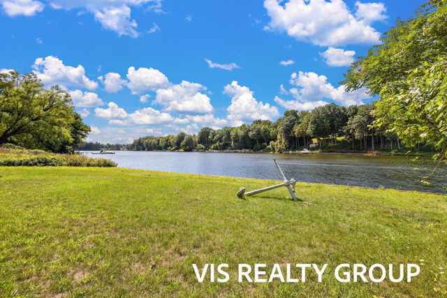 7265 S Walker Road, Fruitport Twp, MI 49456
