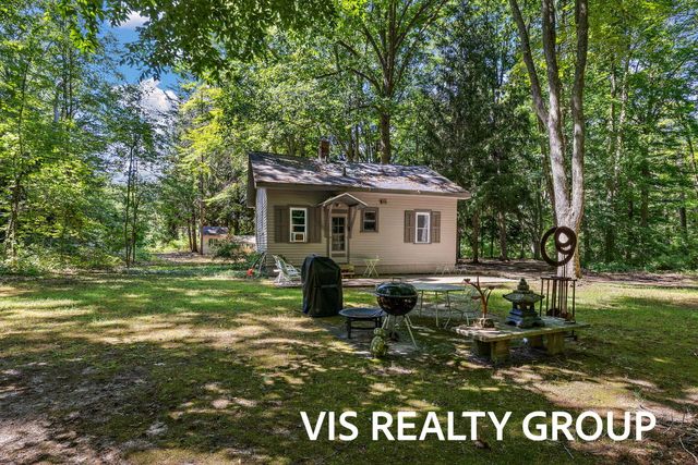 7265 S Walker Road, Fruitport Twp, MI 49456