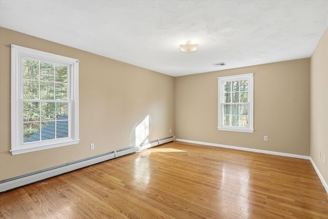 134 Bogastow Brook Rd, Holliston, MA 01746