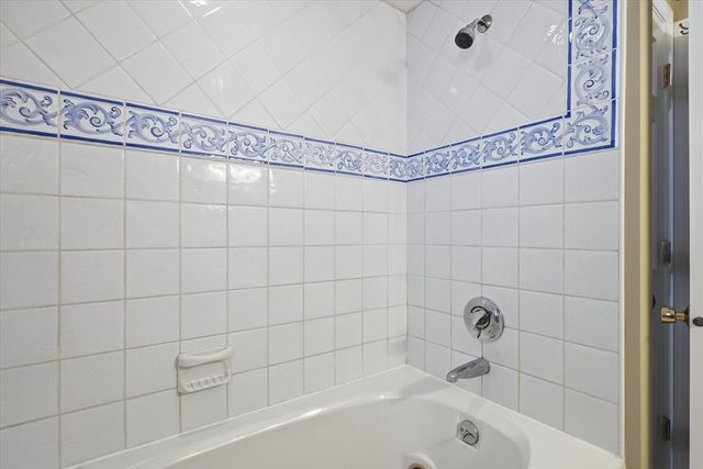 134 Bogastow Brook Rd, Holliston, MA 01746