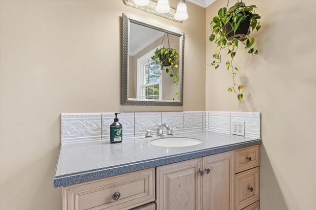 134 Bogastow Brook Rd, Holliston, MA 01746