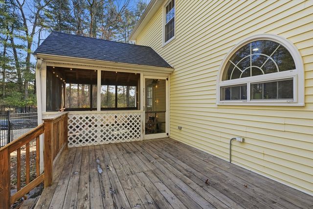 134 Bogastow Brook Rd, Holliston, MA 01746