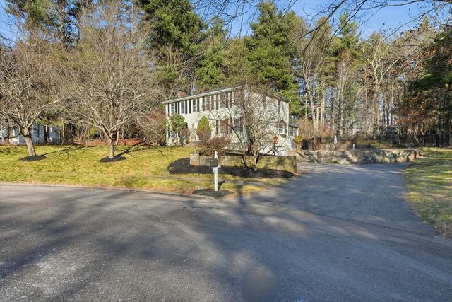 134 Bogastow Brook Rd, Holliston, MA 01746