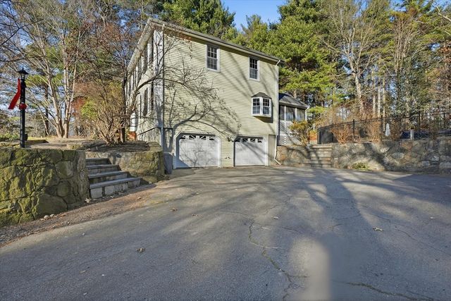 134 Bogastow Brook Rd, Holliston, MA 01746