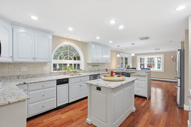 134 Bogastow Brook Rd, Holliston, MA 01746