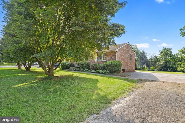 2 QUARTER BRANCH RD, Lovettsville, VA 20180