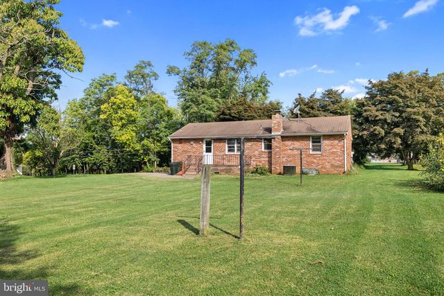 2 QUARTER BRANCH RD, Lovettsville, VA 20180