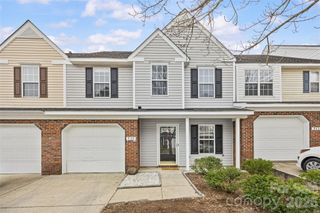 939 Sparrows Nest Lane 604, Pineville, NC 28134