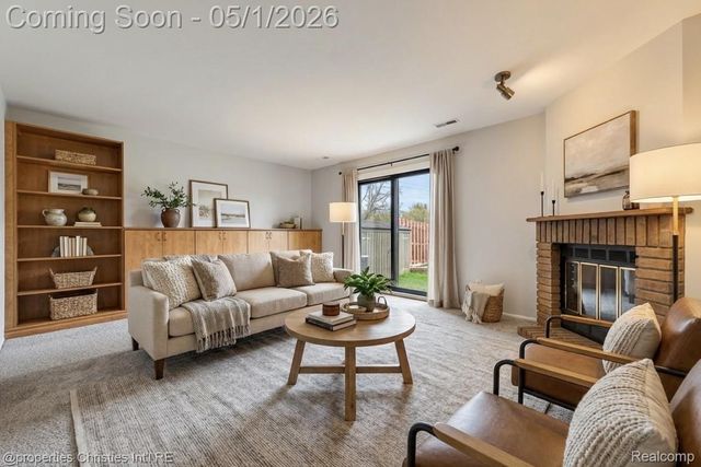 2513 Samoset Road, Royal Oak, MI 48073