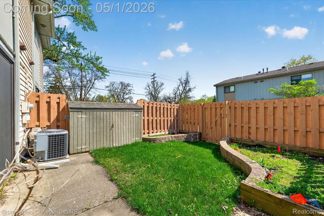 2513 Samoset Road, Royal Oak, MI 48073